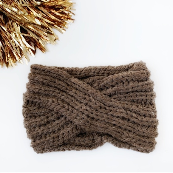 Chunky Cozy Knitted Headband - FAWN - Picture 4 of 10